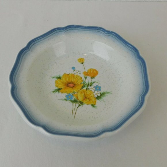 Set of 2 Mikasa China Amy Country Club Rim Soup Cereal Bowl 8.5" Yellow Flower - Picture 7 of 12